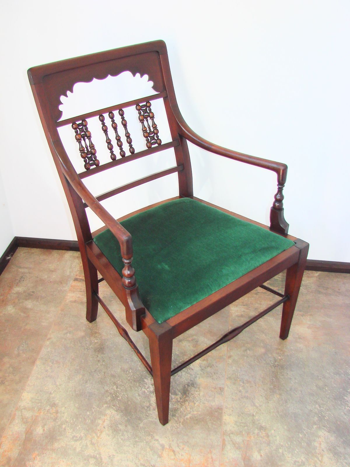 Mahonie fauteuil uit de overgang van de 19e naar de 20e eeuw photo furniture