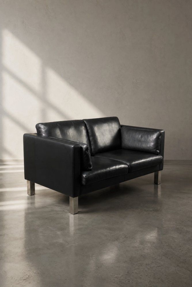 Meubels Mid-Century Danish Modern tweezits zwarte leren bank, jaren 1970 photo