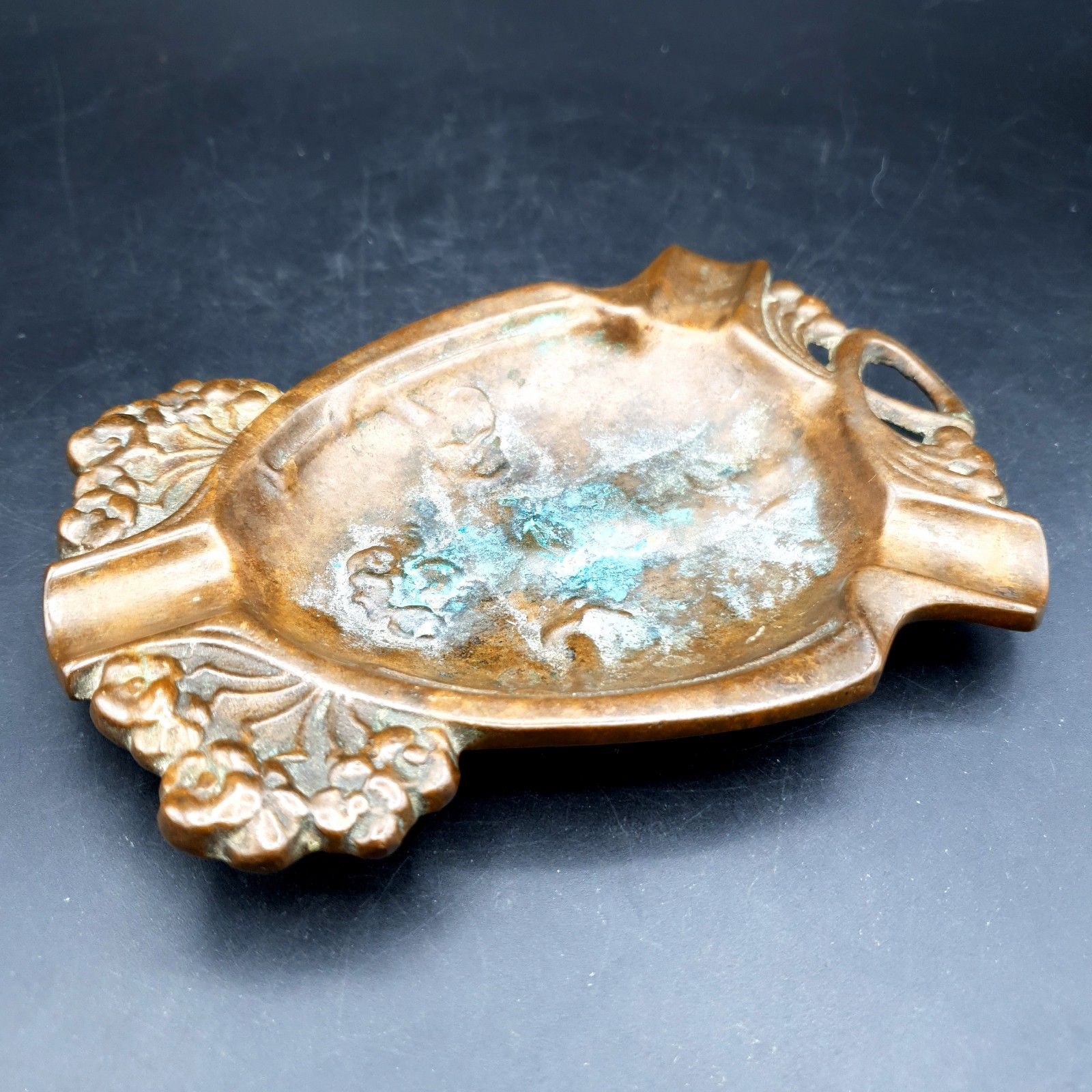 Antiek Art Nouveau Bronzen Figuratieve Asbak Vide Poche Dame Vrouw Bloemen Ca.1900 photo 80.0