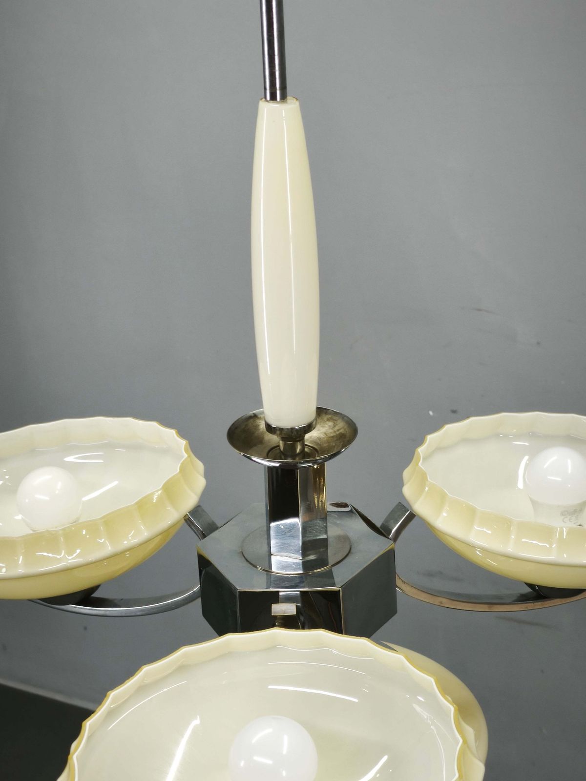 Art Deco Kroonluchter van Chroom en Champagnekleurig Glas, Tsjecho-Slowakije, jaren 1930 photo buy