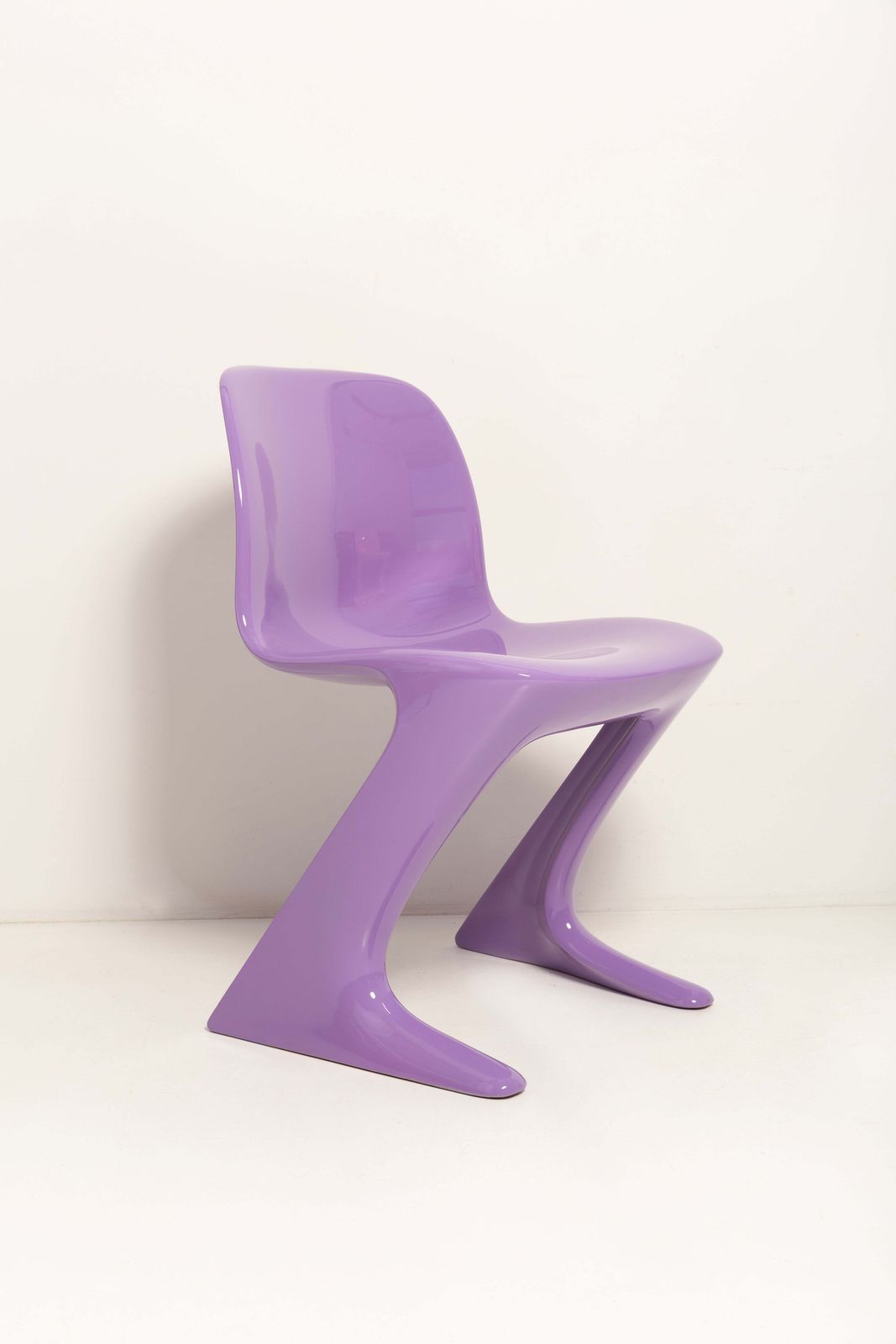 Twee blauw-lila Kangaroo stoelen, ontworpen door Ernst Moeckl, Duitsland, 1968 photo furniture