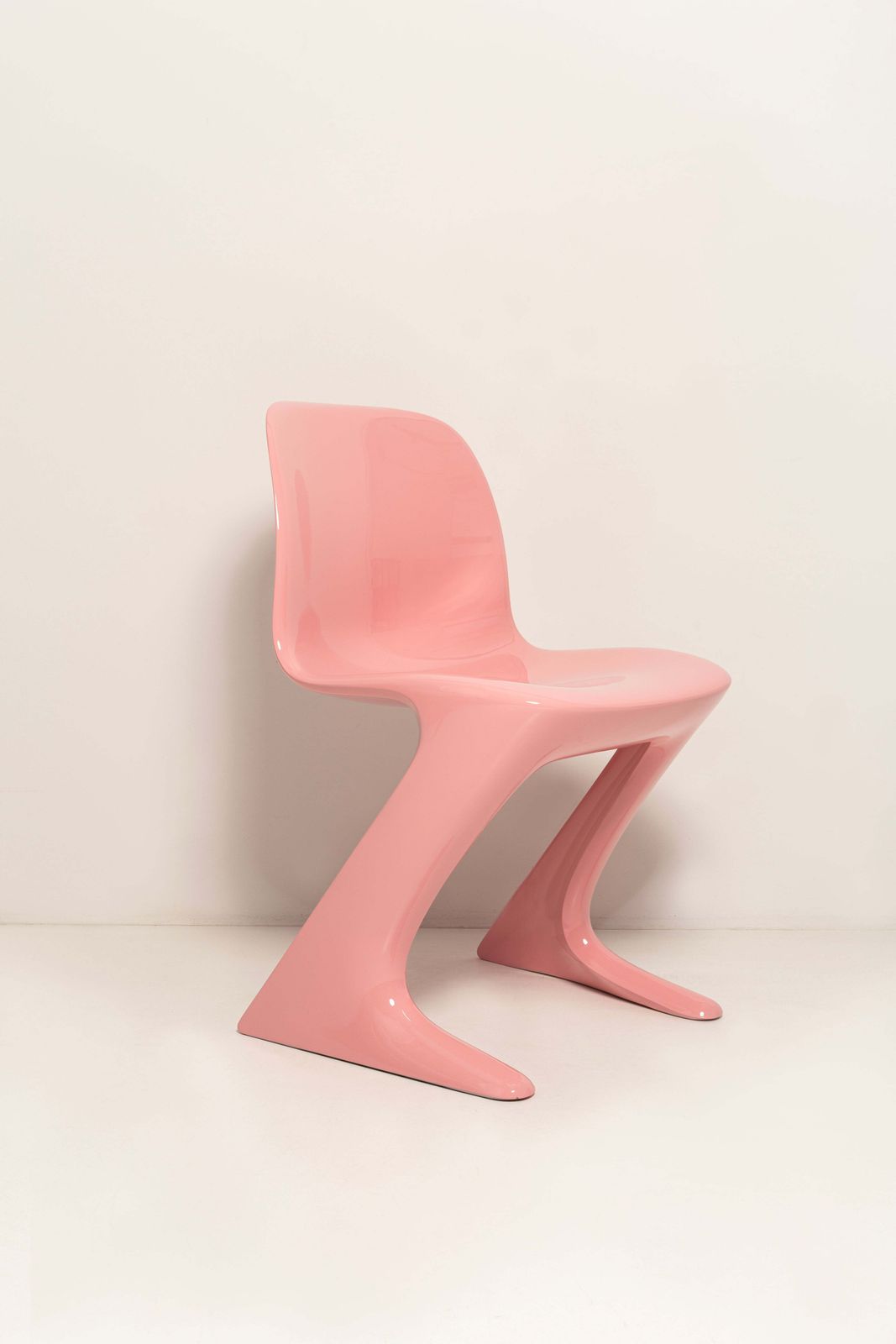 Set van zes lichtroze Kangaroo stoelen, ontworpen door Ernst Moeckl, Duitsland, 1968 photo furniture