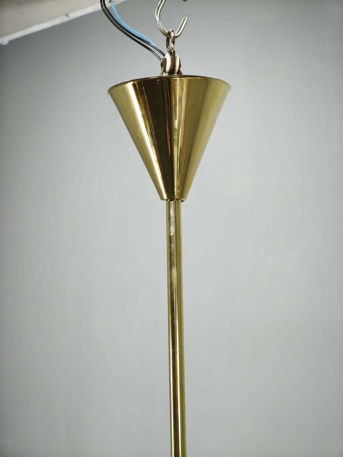 Art Deco Messing en Opaalglobe Hanglamp uit de jaren 1930, Tsjechoslowakije photo 1287.0