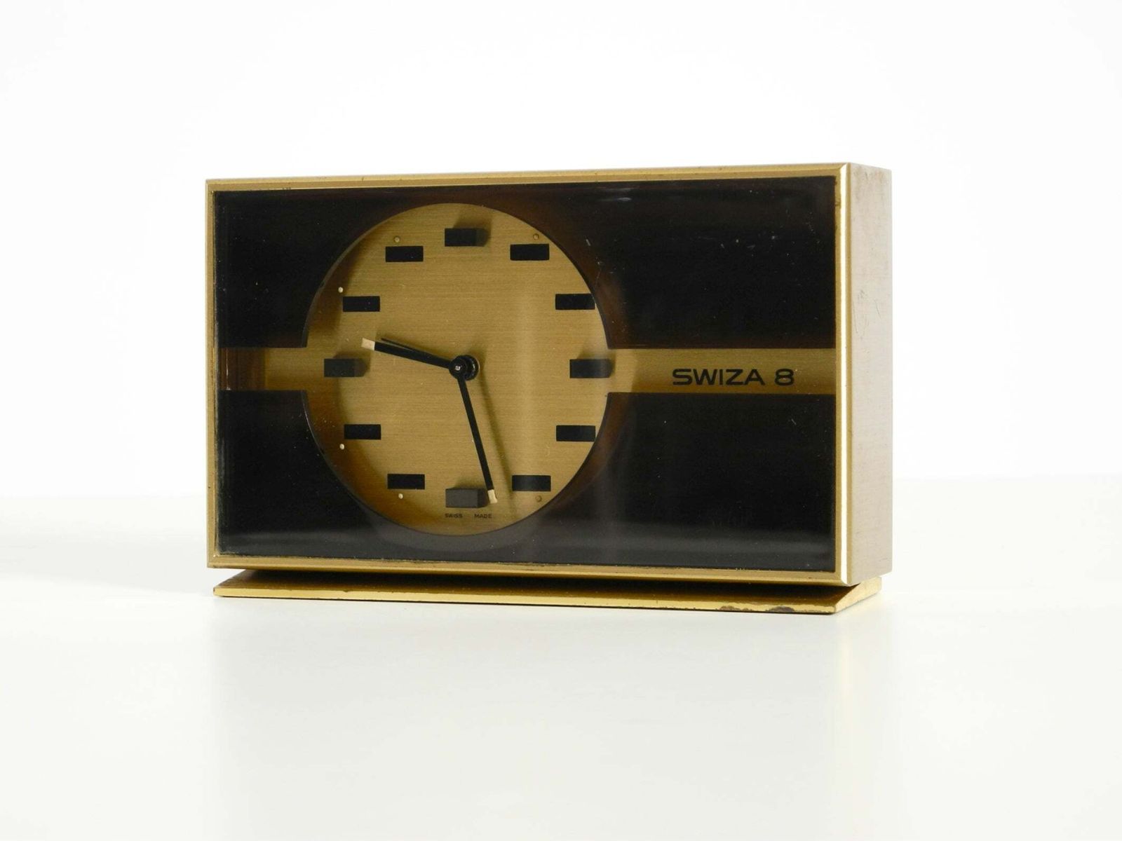 Swiss Made, klein en zeldzaam mechanisch tafelklokje SWIZA 8 in messing photo Woonaccessoires