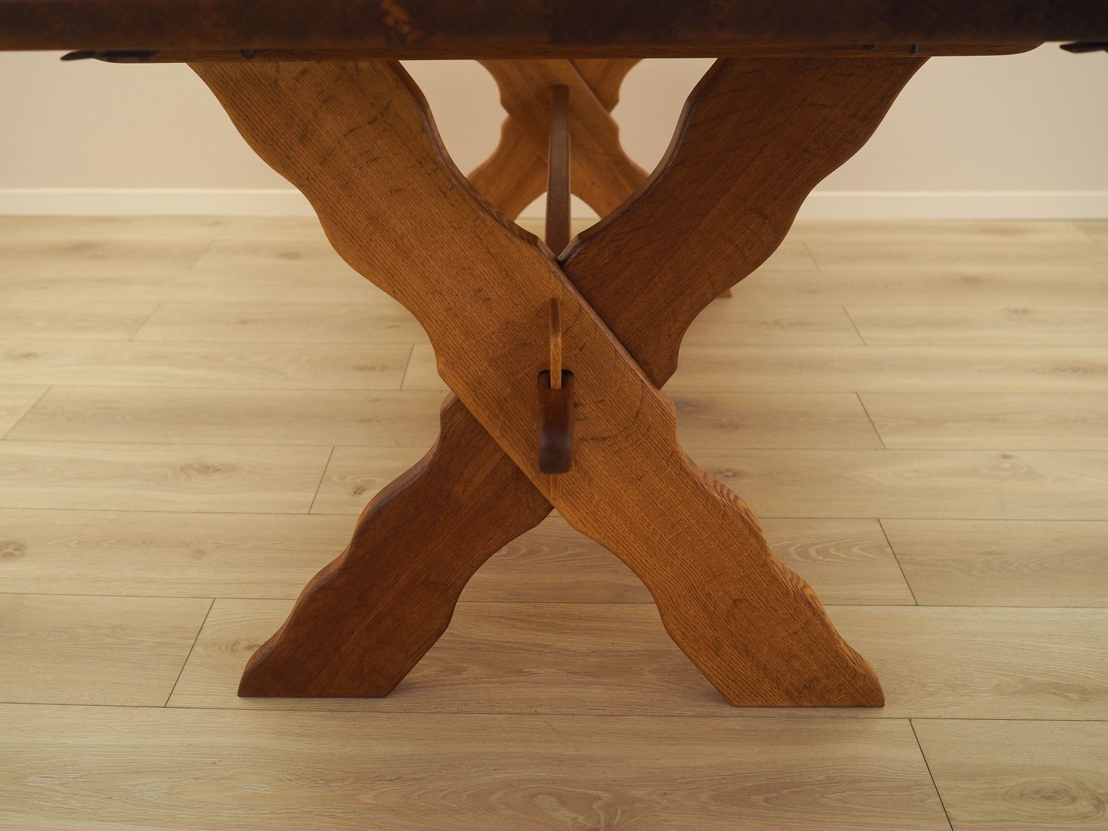 Table à manger danoise extensible en chêne, par Henning Kjærnulf, années 1960 photo vinterior