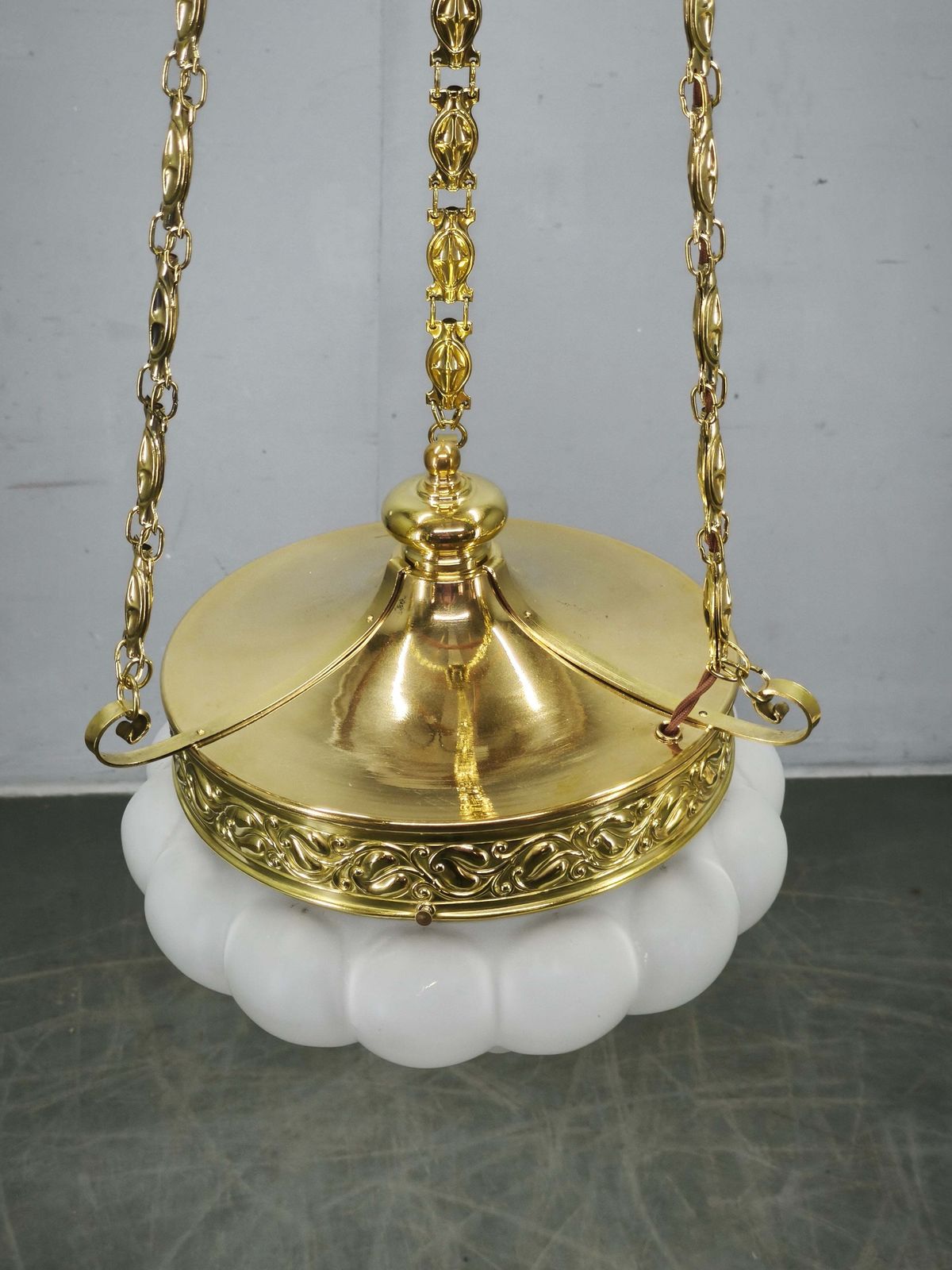 Art Nouveau Messing en Opaalglaszen Secession Hanglamp, Tsjechoslowakije, jaren 1900 photo for sale