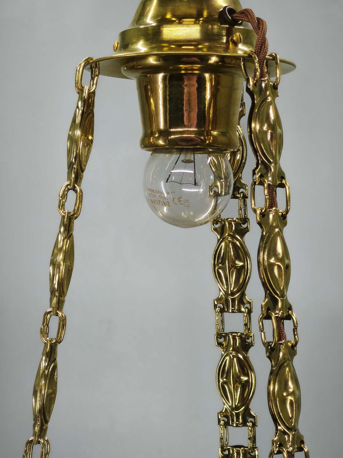 Art Nouveau Messing en Opaalglaszen Secession Hanglamp, Tsjechoslowakije, jaren 1900 photo vintage