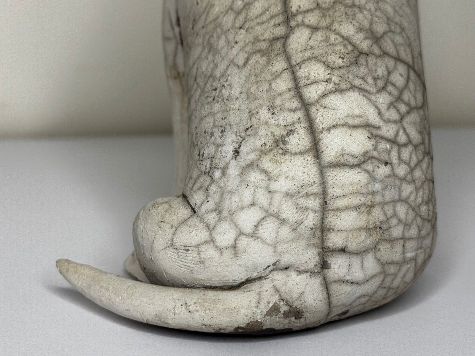 Kunst Vintage Studio Pottery American Pit Bull Terrier Hondensculptuur Raku Stijl photo