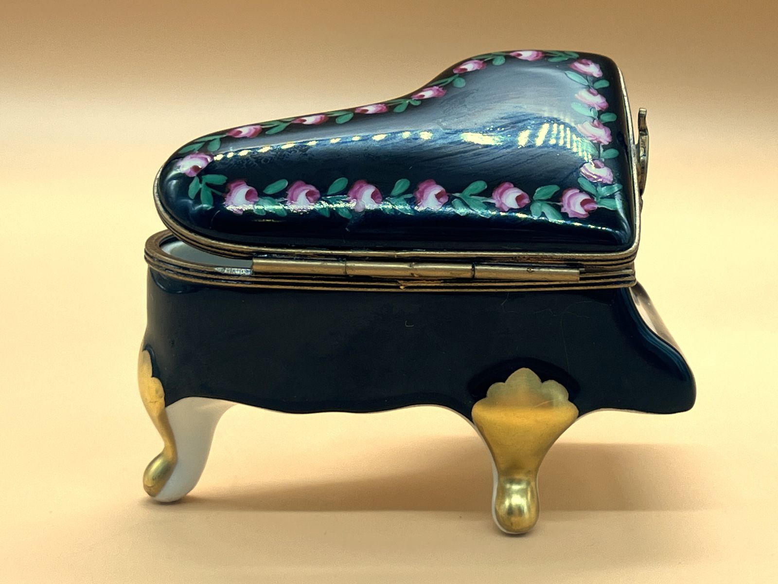 Limoges Porcelain France Hinged Piano Hand Painted Black Trinket / Jewelry Box. photo Home Decor