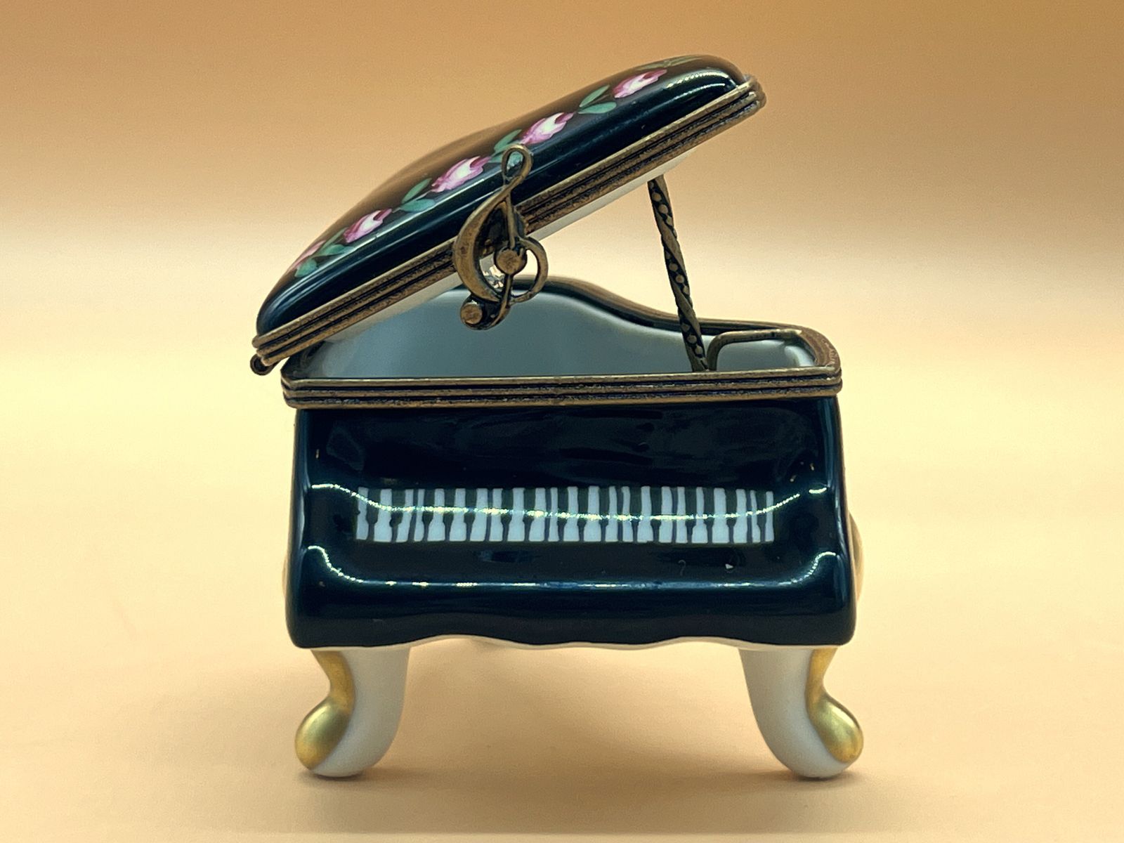 Limoges Porcelain France Hinged Piano Hand Painted Black Trinket / Jewelry Box. photo 149.95
