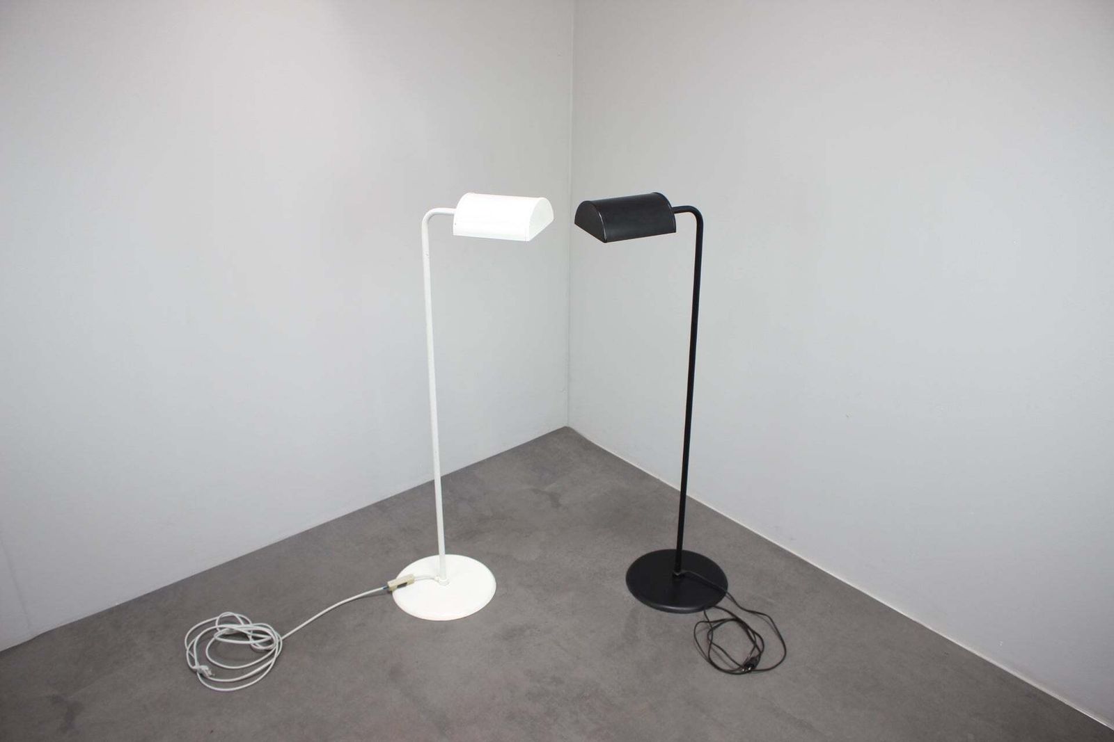 Paar Mid-Century Modern vloerlampen van Abo Randers, Denemarken, jaren 1970 photo furniture