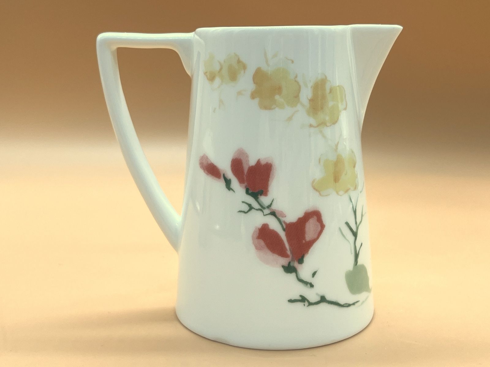 Jasper Conran voor Wedgwood China Floral Design roomkannetje en suikerpot met deksel. In doos. photo vinterior