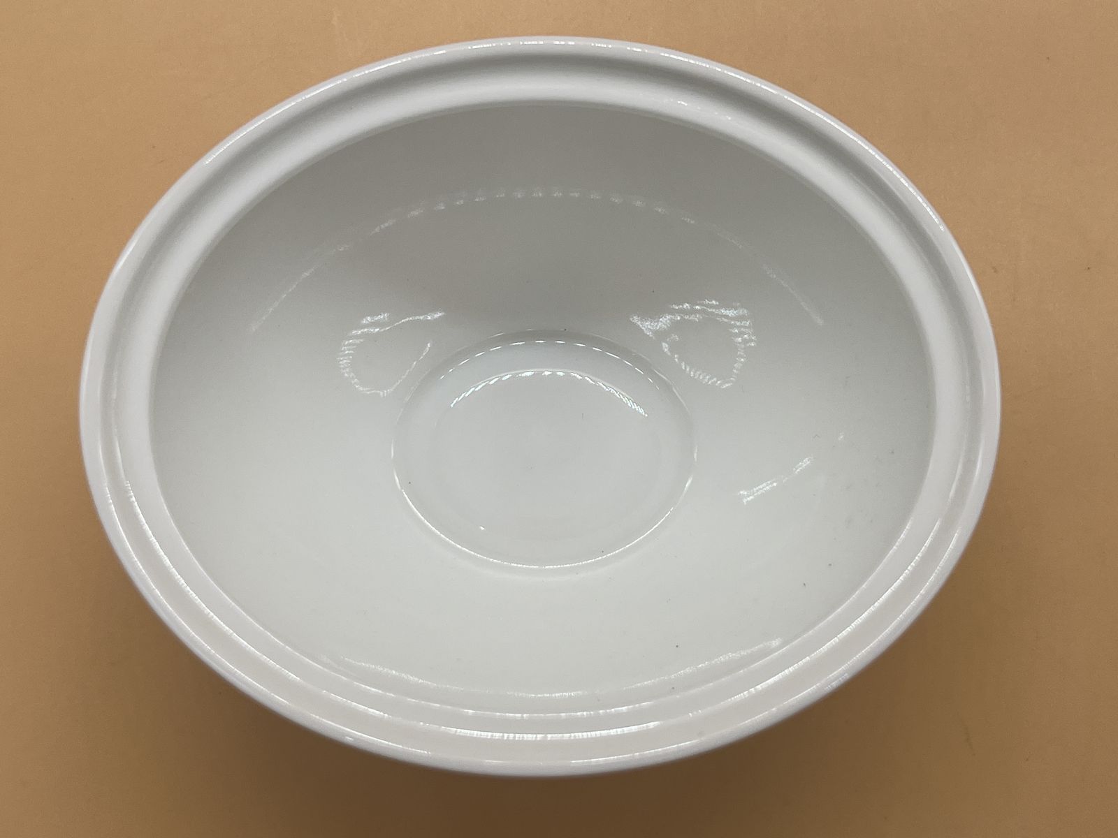 Woonaccessoires Jasper Conran voor Wedgwood China Floral Design roomkannetje en suikerpot met deksel. In doos. photo