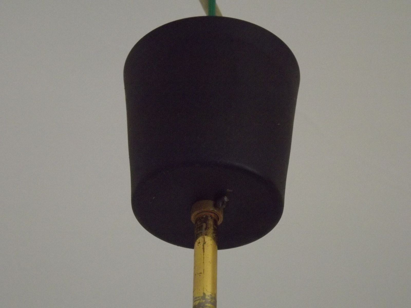 photo furniture Franse Retro Mid-Century Zwart-Gouden Hanglamp met 6 Armen en Glazen Kappen