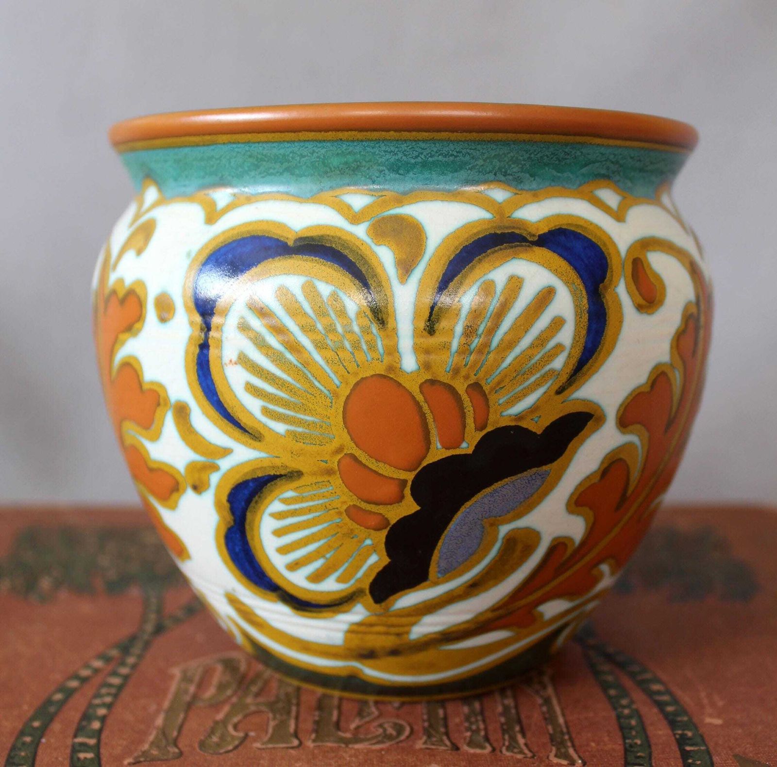 Antiek art deco Gouda PZH Holland kunstaardewerk schaal, Trudy model 1312, plantenbak, Nederlands, gesigneerd, handgeschilderd, Plateelbakkerij photo vintage