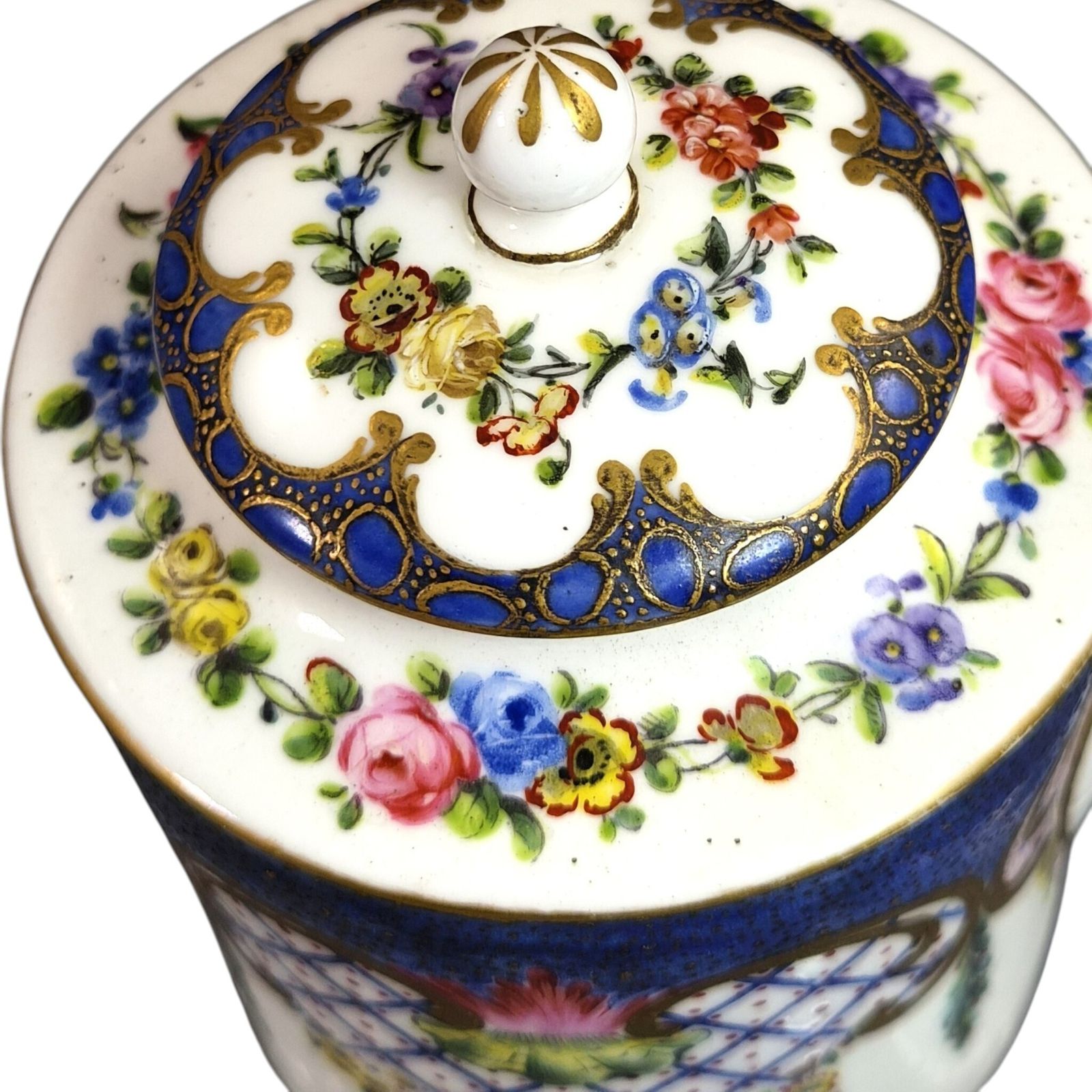 photo for sale Franse koninklijke Sèvres-porseleinen theepot in Litron-vorm, 1772