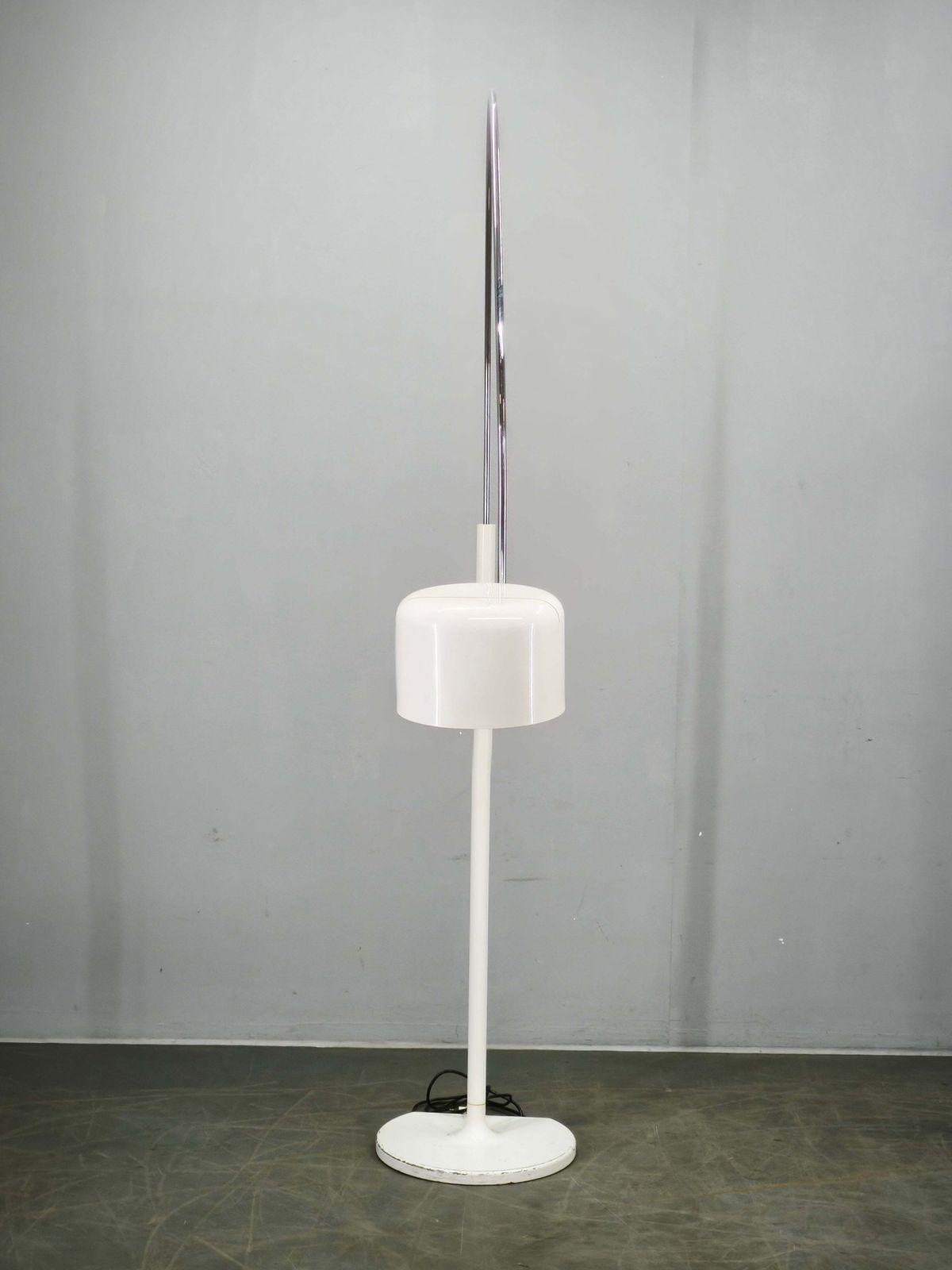 photo buy Joe Colombo Coupé 3320 R Arc vloerlamp voor Oluce, Italië, ontwerp 1967