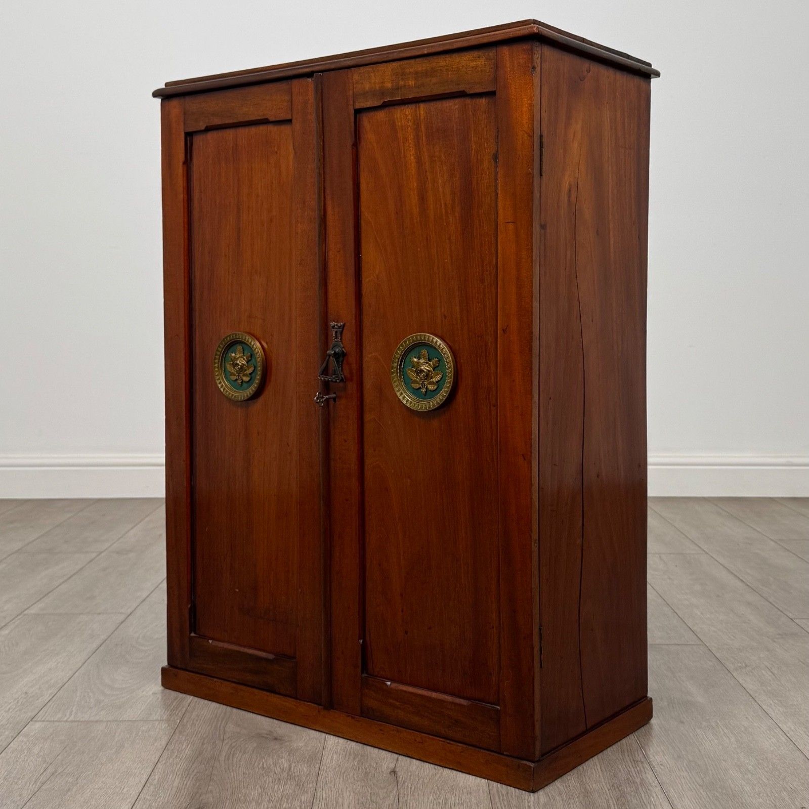 Antique 19th Century Small Victorian Cupboard In Mahogany ( Af 6254 ) photo for sale