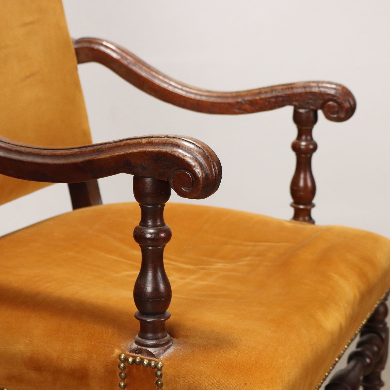 Baroque Armchair With Spool Design   Italy, Early 18th Century photo 490.0