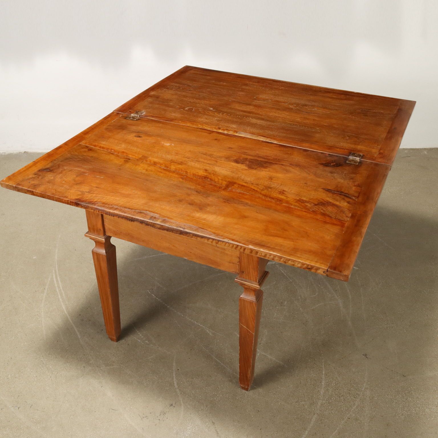 Directoire tafel walnoot Frankrijk 18e eeuw photo 1040.0
