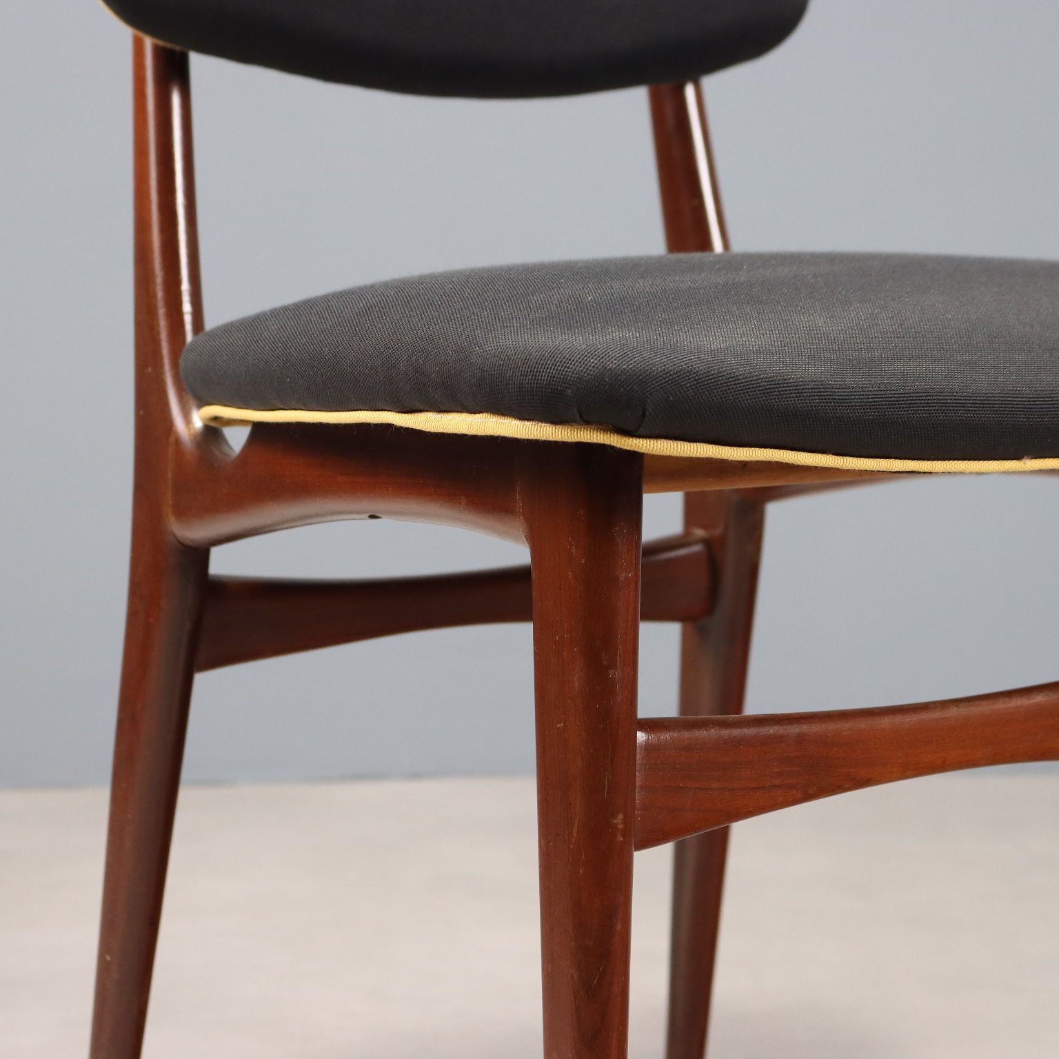 Vintage stoel stof schuim design Italië jaren 1960 photo 230.0
