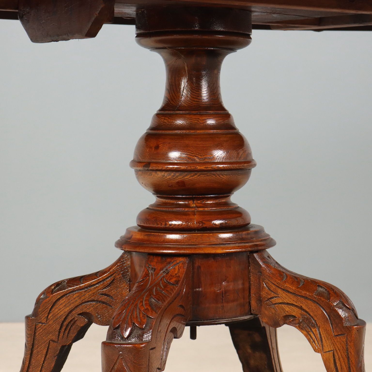 Table d'appoint d'époque en noyer, plateau marqueté, Royaume-Uni, XIXe siècle photo vintage