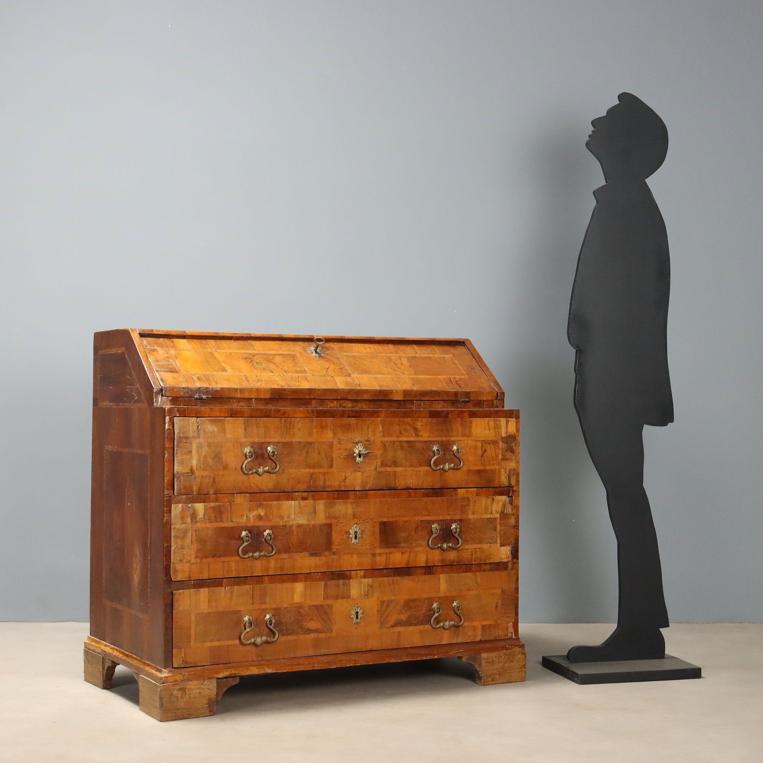 Walnut Bureau   Italy 18th Century photo furniture