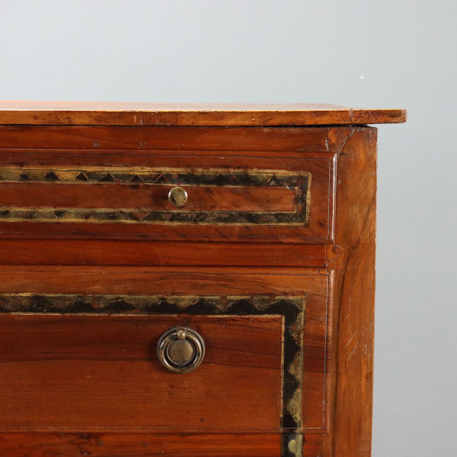 Commode Directoire en noyer, Italie, XIXe siècle photo 850.0