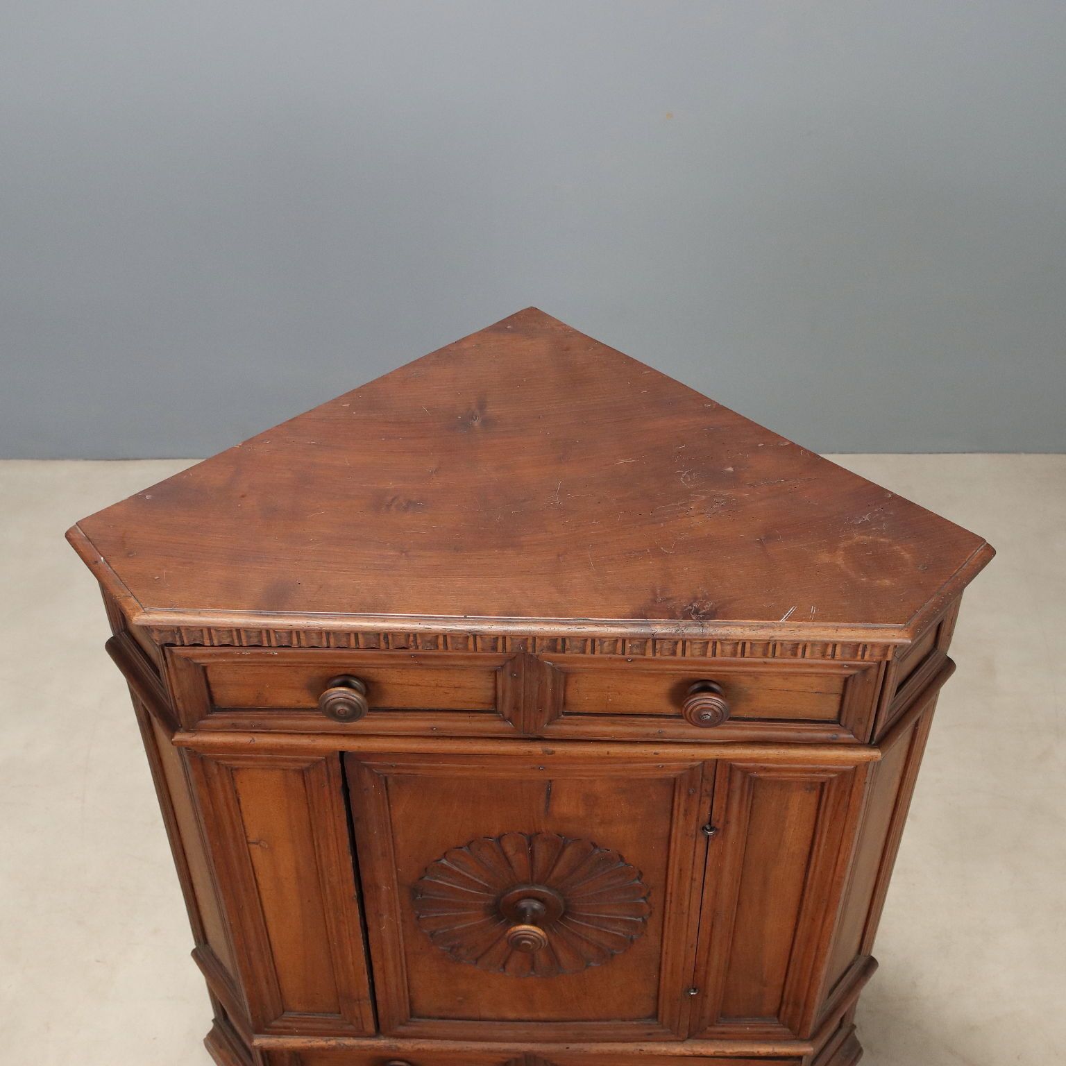 photo furniture Baroque Corner Cupboard Walnut Carvings Italy XX Century