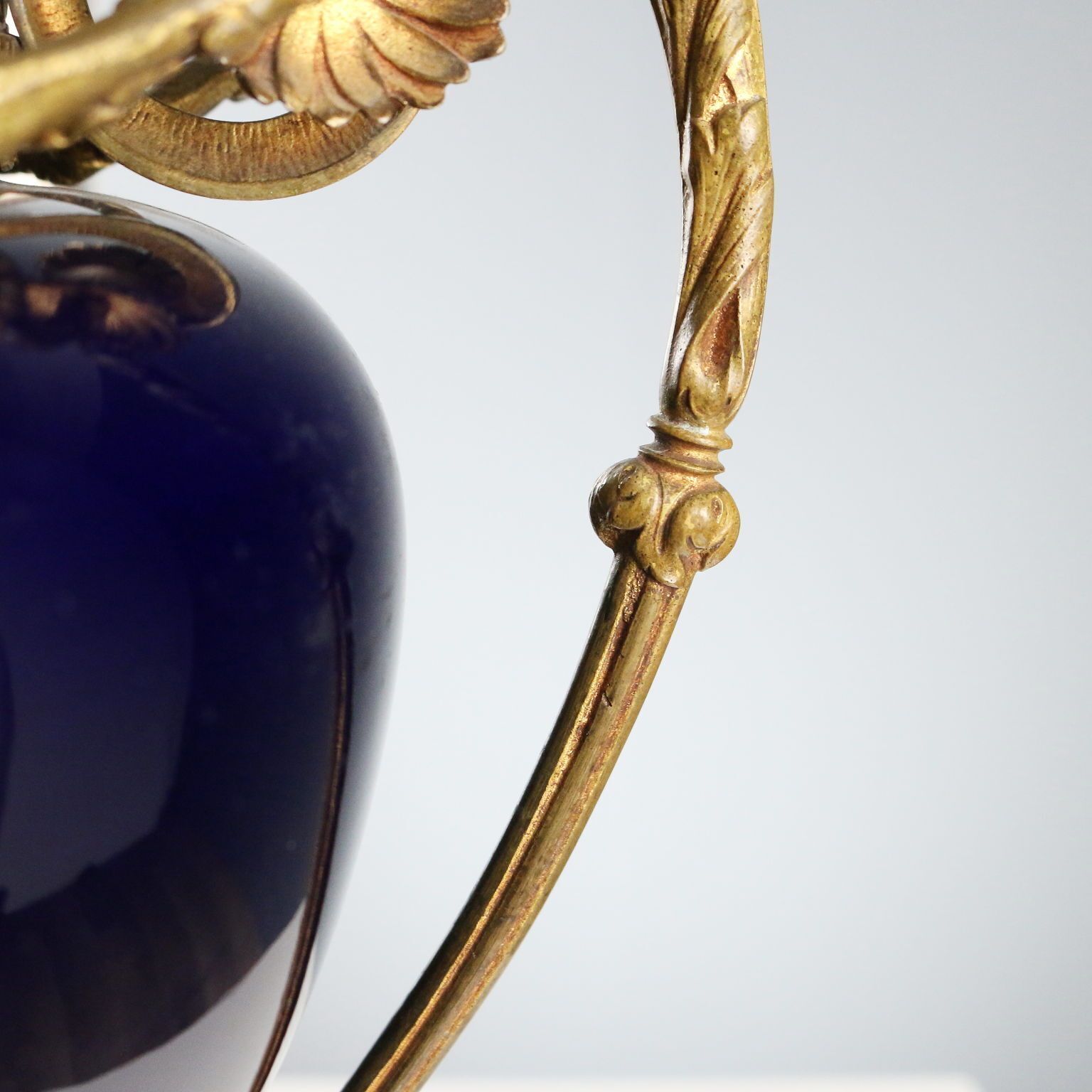 Surtout de table d'époque en porcelaine et bronze, France, fin du XIXe siècle photo 600.0
