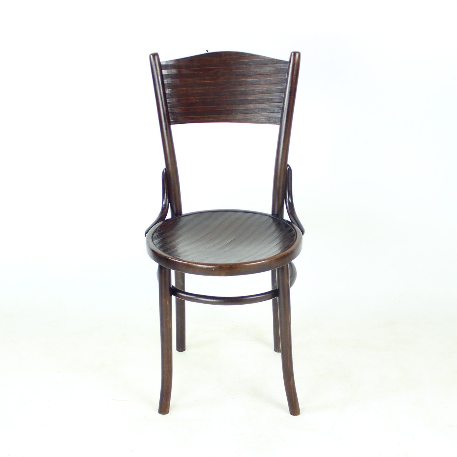 Benthouten stoel van Thonet, Tsjechoslowakije jaren 1940 photo for sale
