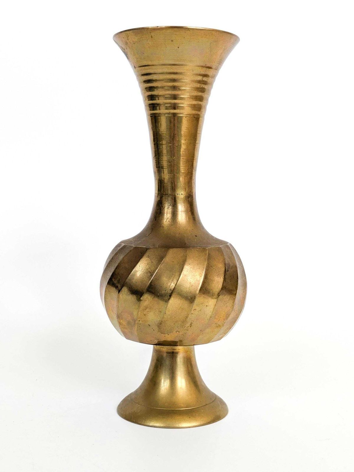 Vintage Brass Trumpet Shaped Pedestal Vase With Ribbed And Swirl Details Mcm Centerpiece photo vinterior
