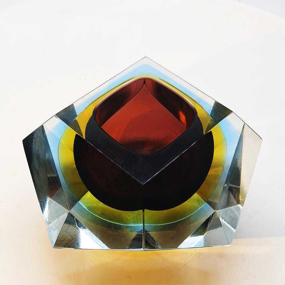 Cendrier rare en verre de Murano à l'uranium, années 1960, par Flavio Poli pour Seguso. photo vinterior