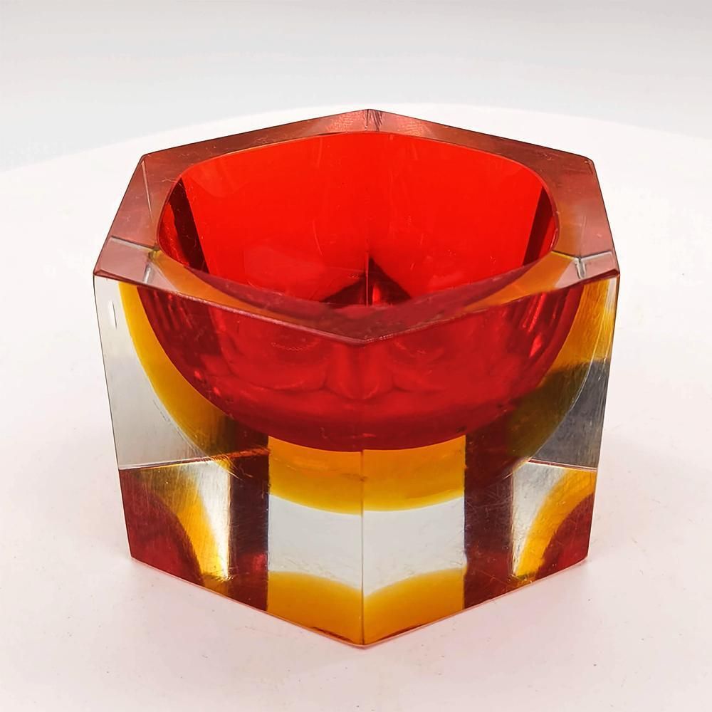 Cendrier hexagonal rare en verre de Murano, par Flavio Poli pour Seguso, années 1960. Fabriqué à Murano, Italie. photo 277.0