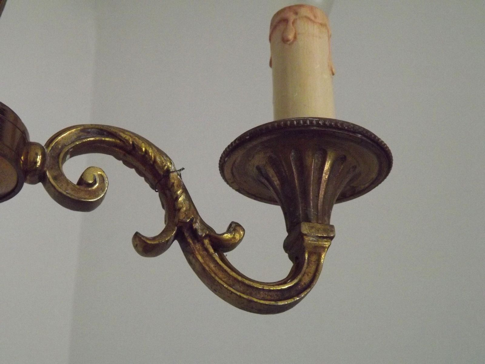 Petit lustre d'époque français à 3 lumières en bronze photo furniture