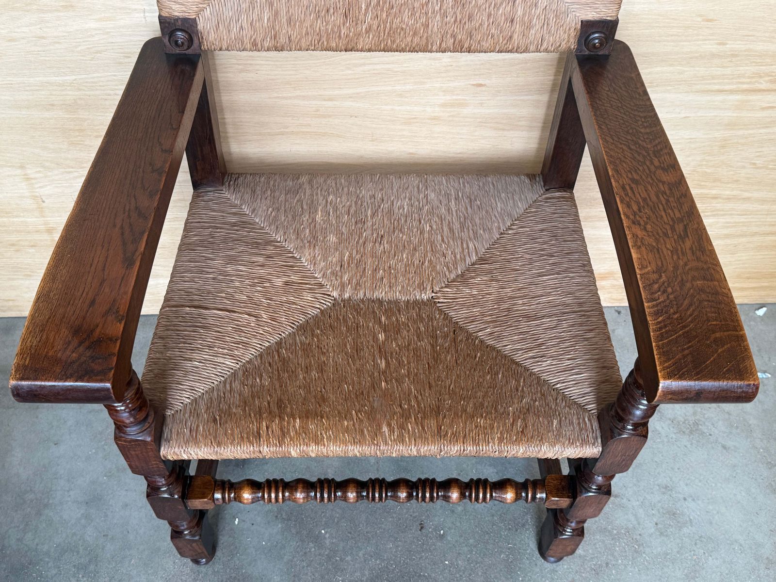 photo vinterior Paire de fauteuils vintage espagnols en bois tourné et jonc tissé main