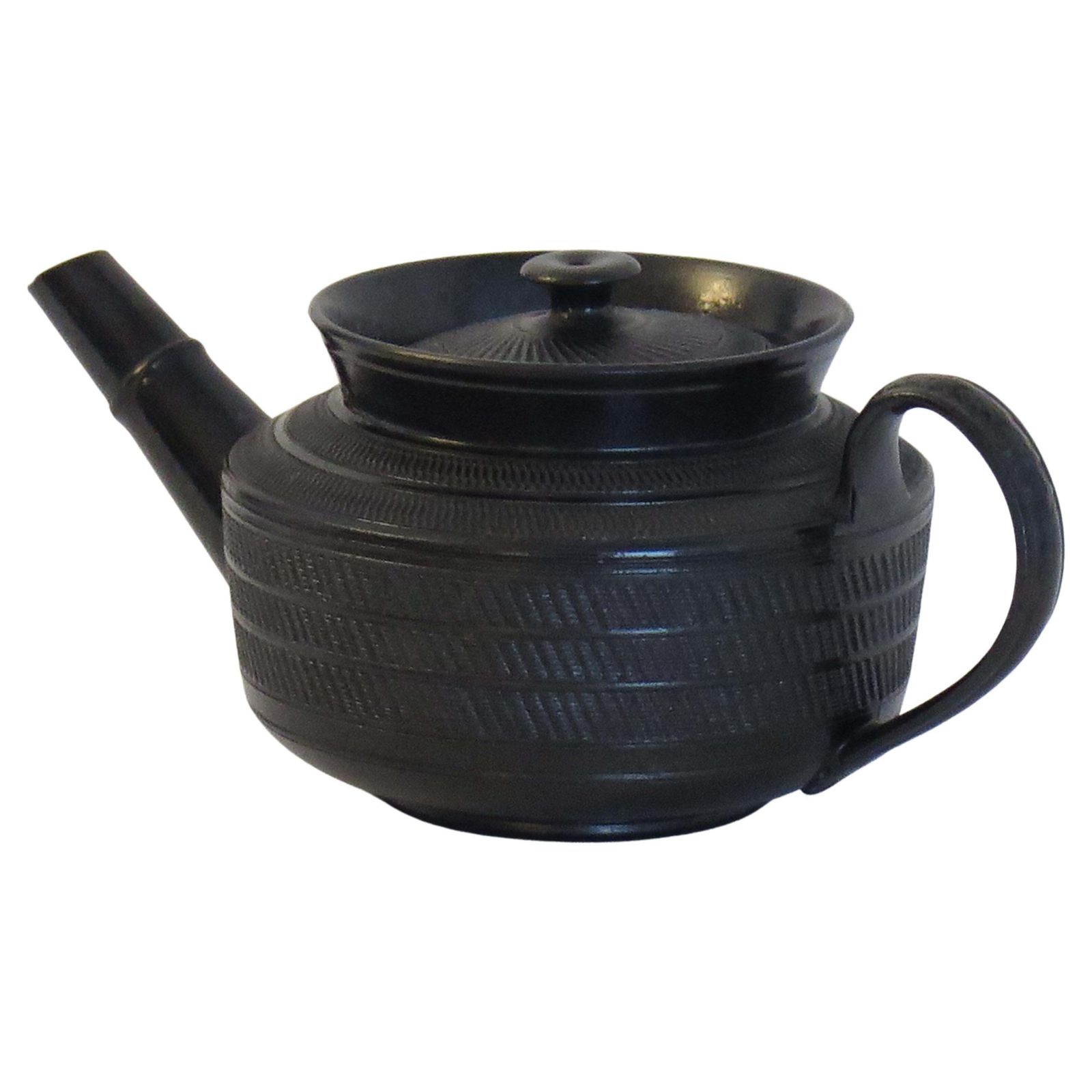 Georgian Black Basalt Teapot By Staffordshire Potteries, Circa 1825.