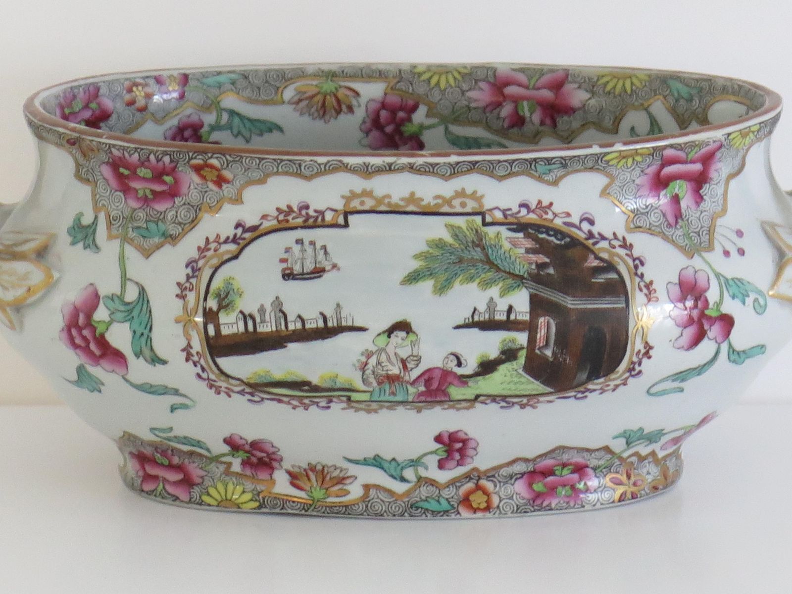 Spode Stone China sauskom, Ship Pattern nr. 3067, ca. 1810. photo Woonaccessoires