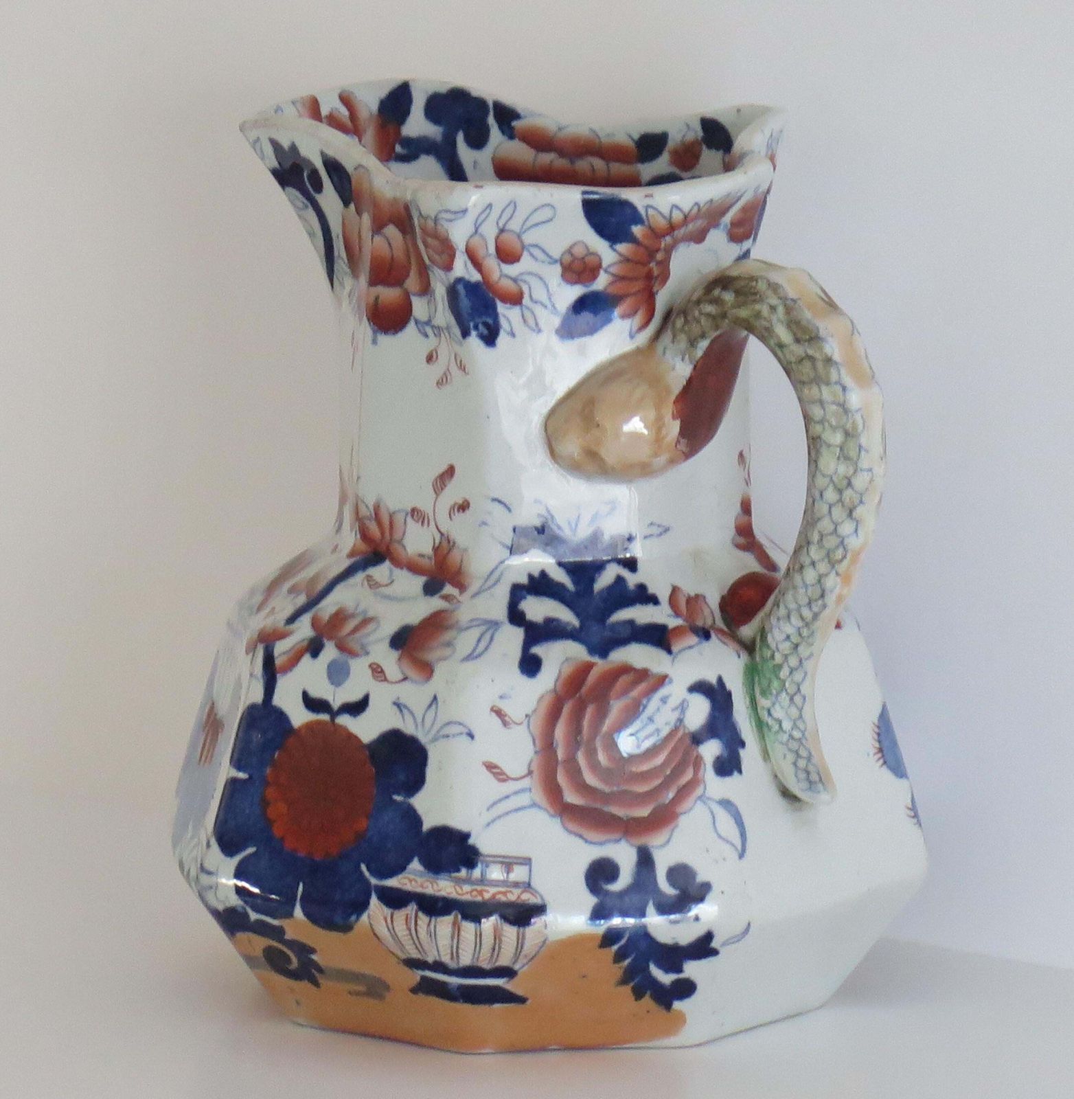 Mason's Ironstone Hydra grote kan, Basket Pattern, antieke pitcher, 1830. photo Woonaccessoires