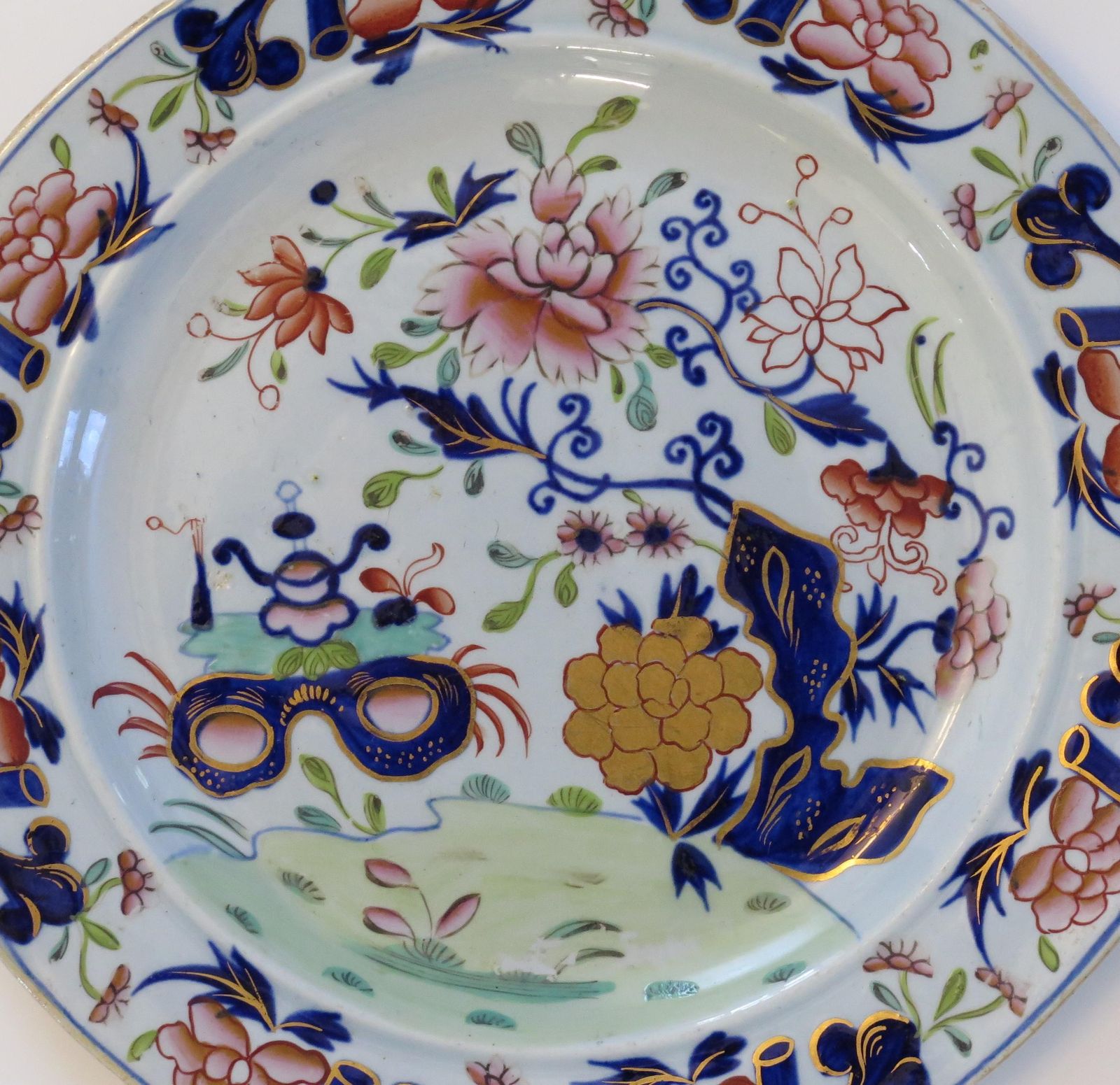 1174.0 Antiek harlequin set van zes Mason's Ironstone dinerborden, 1818. photo
