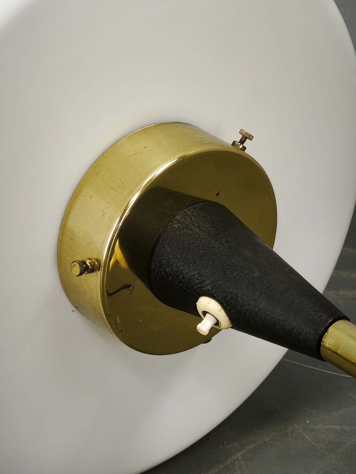 Lidokov Space Age Staande Lamp in Messing en Opaalwit Glas, jaren 1960 photo buy