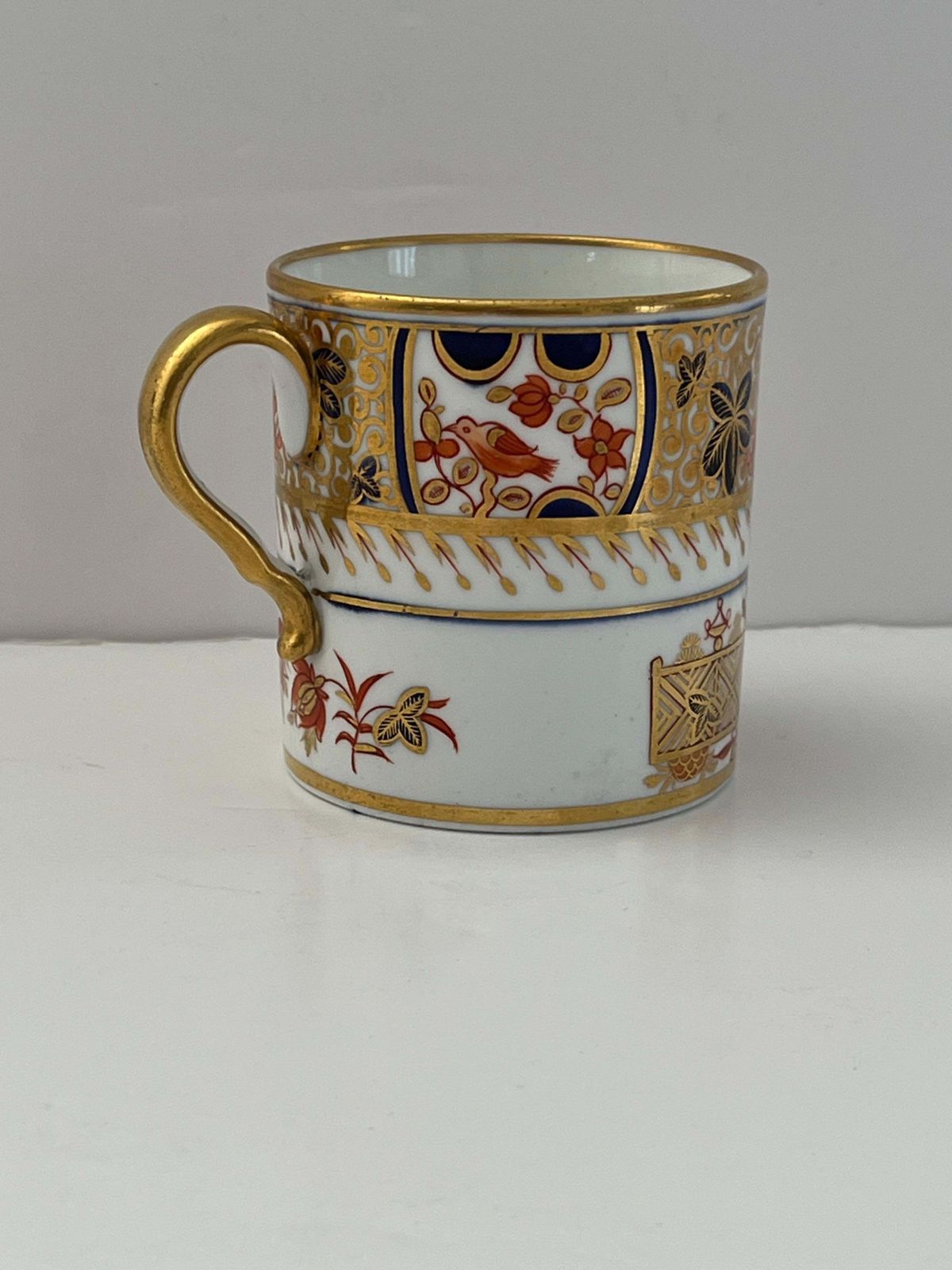 Spode Porseleinen Koffiekopje, Fijn Handgeschilderd en Verguld Patroon 1495, ca. 1810 photo Woonaccessoires