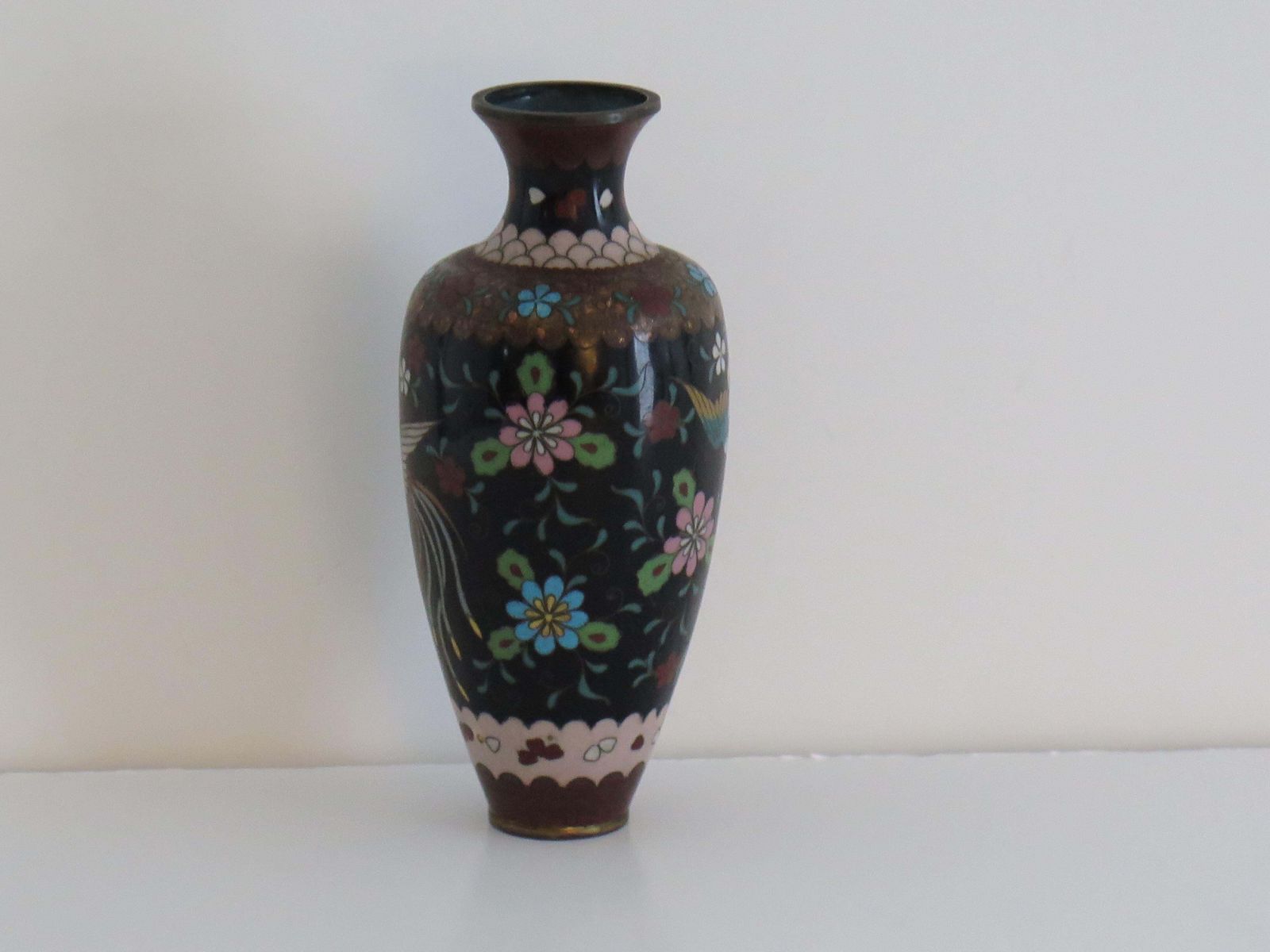 Chinese cloisonné vaas, brons met fenixen, midden 19e eeuw, Qing photo vinterior