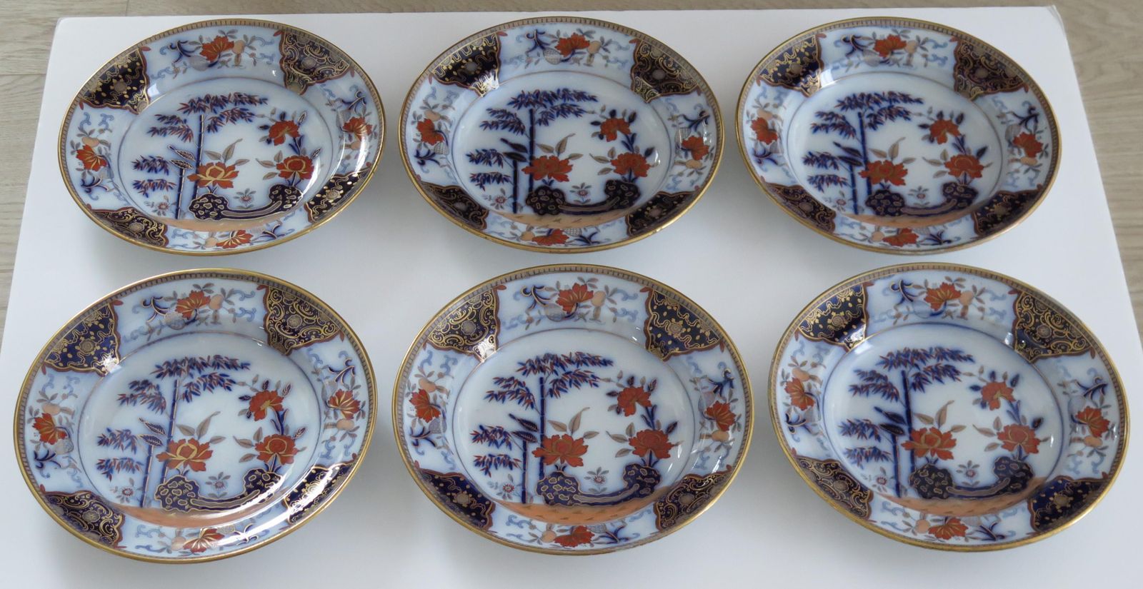 Set van zes antieke ironstone soepborden, bamboepatroon van Davenport, ca. 1815 photo vinterior