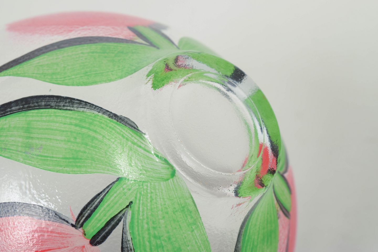 Ulrica Hydman Vallien For Kosta Boda. Glass Bowl With Tulip Motif. 1980s photo 151.0
