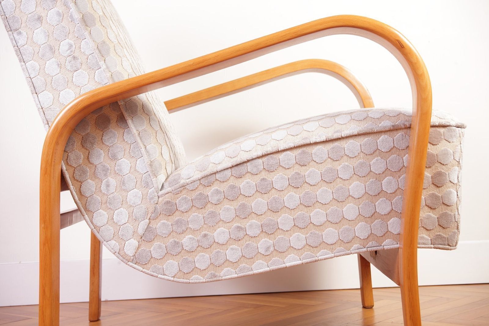 photo vinterior Mid Century Lounge Chair van Karel Kozelka en Antonin Kropacek voor Interier Praha, jaren 1950