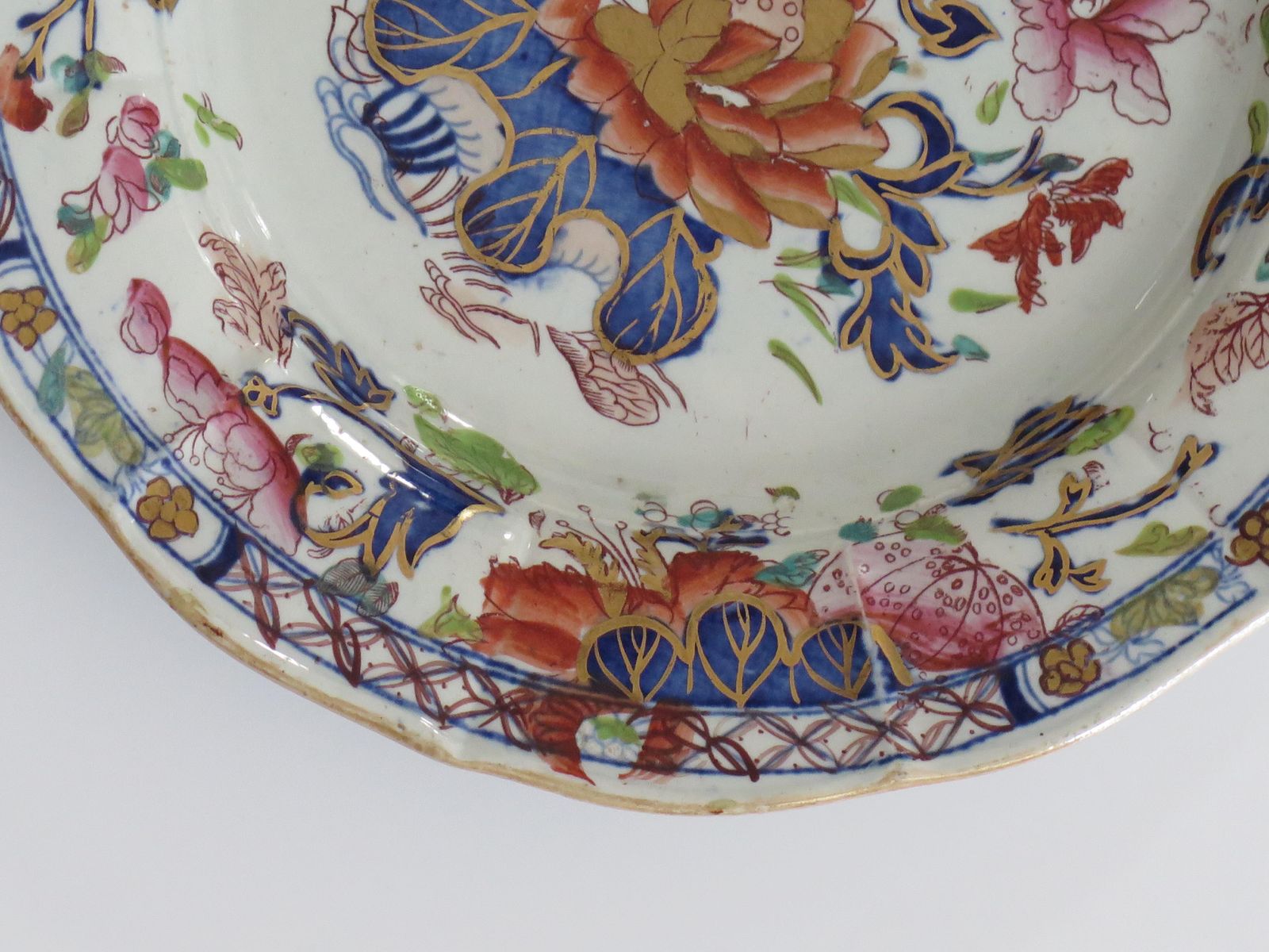 photo for sale Paar antieke Mason's Ironstone borden, Water Lily patroon, ca. 1815
