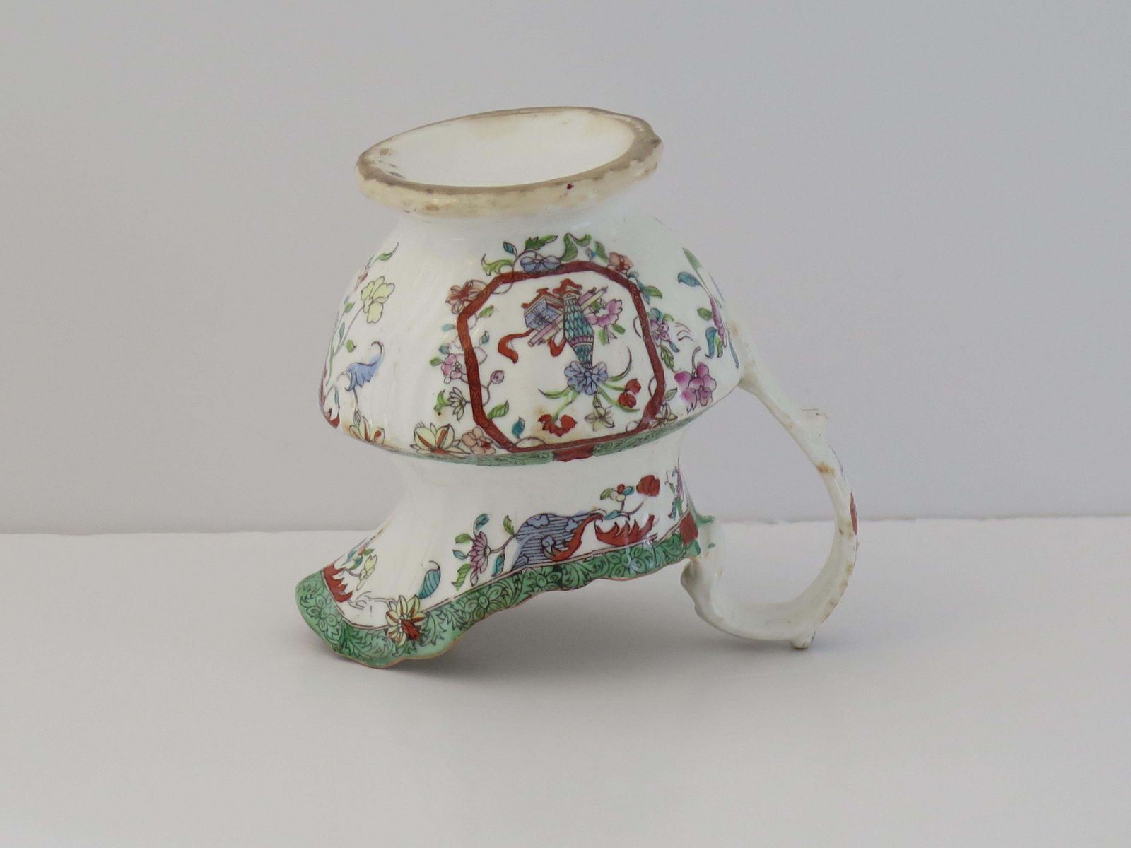 Woonaccessoires C.J. Mason Porselein Melkkan en Vaas, Engels, ca. 1830 photo