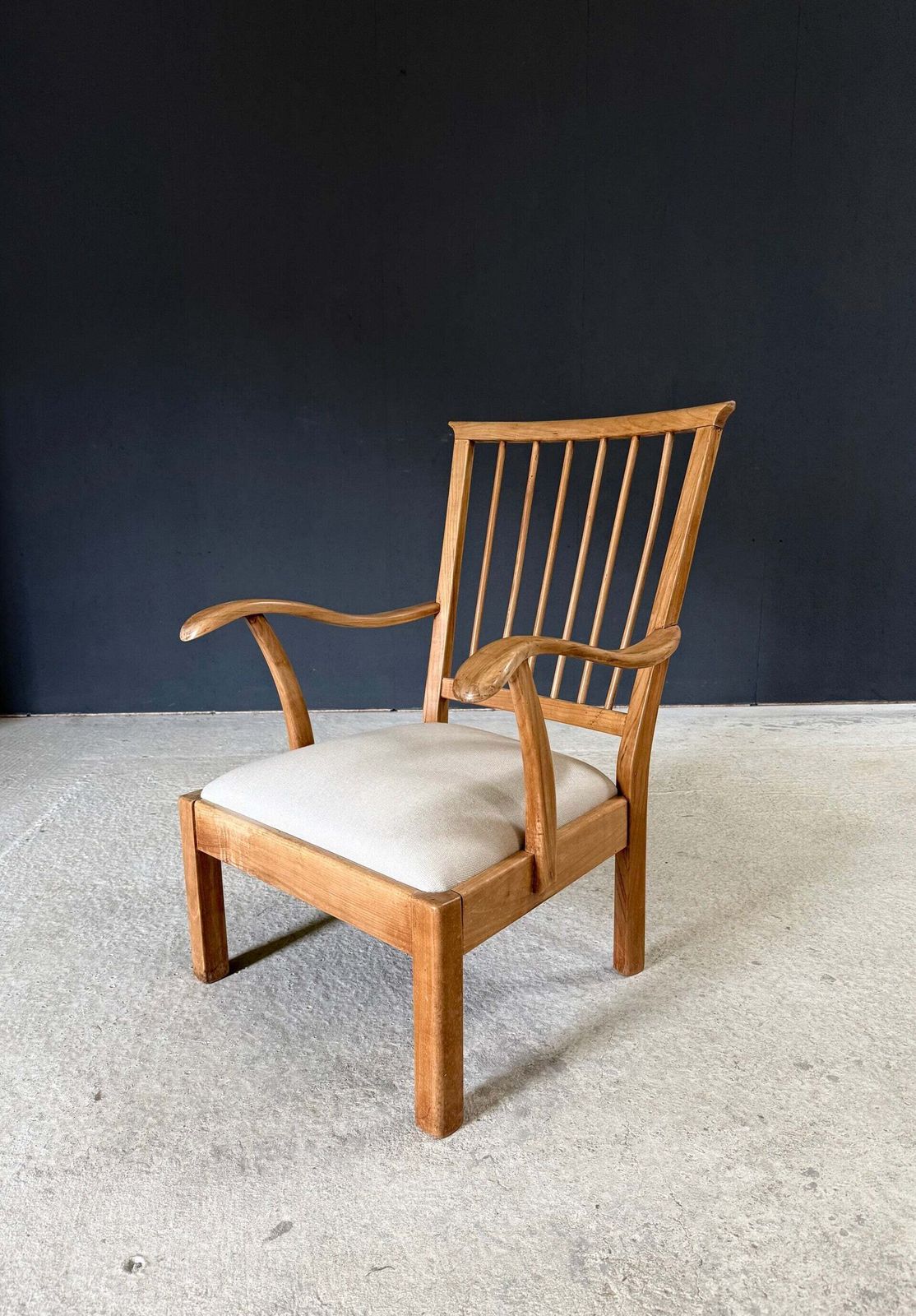 Modernistische Dutch Design Lounge Chairs uit de jaren 1930 van Bas Van Pelt. photo vinterior