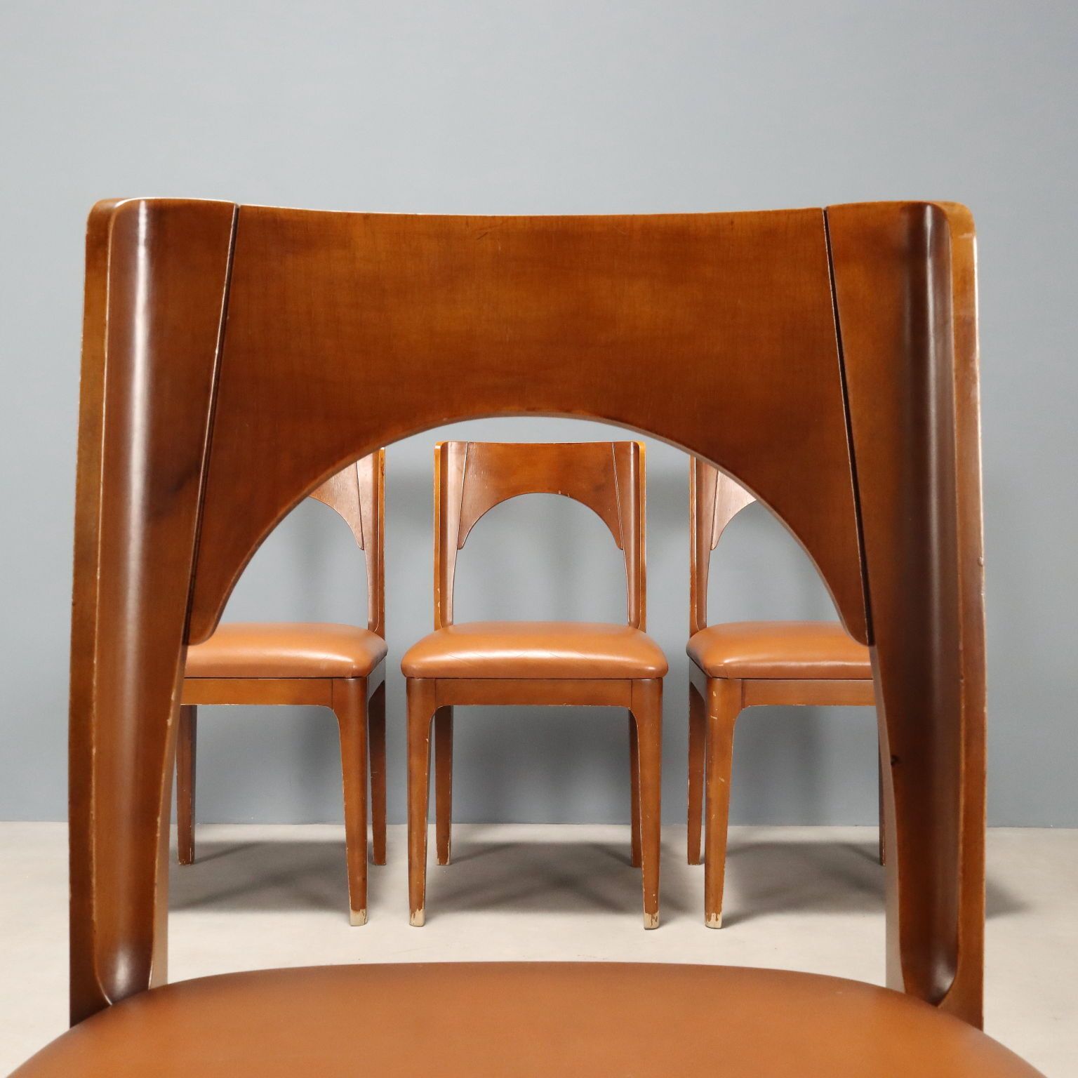 Chaises vintage en hêtre, mousse et similicuir, design Italie, années 1970-1980 photo Mobilier